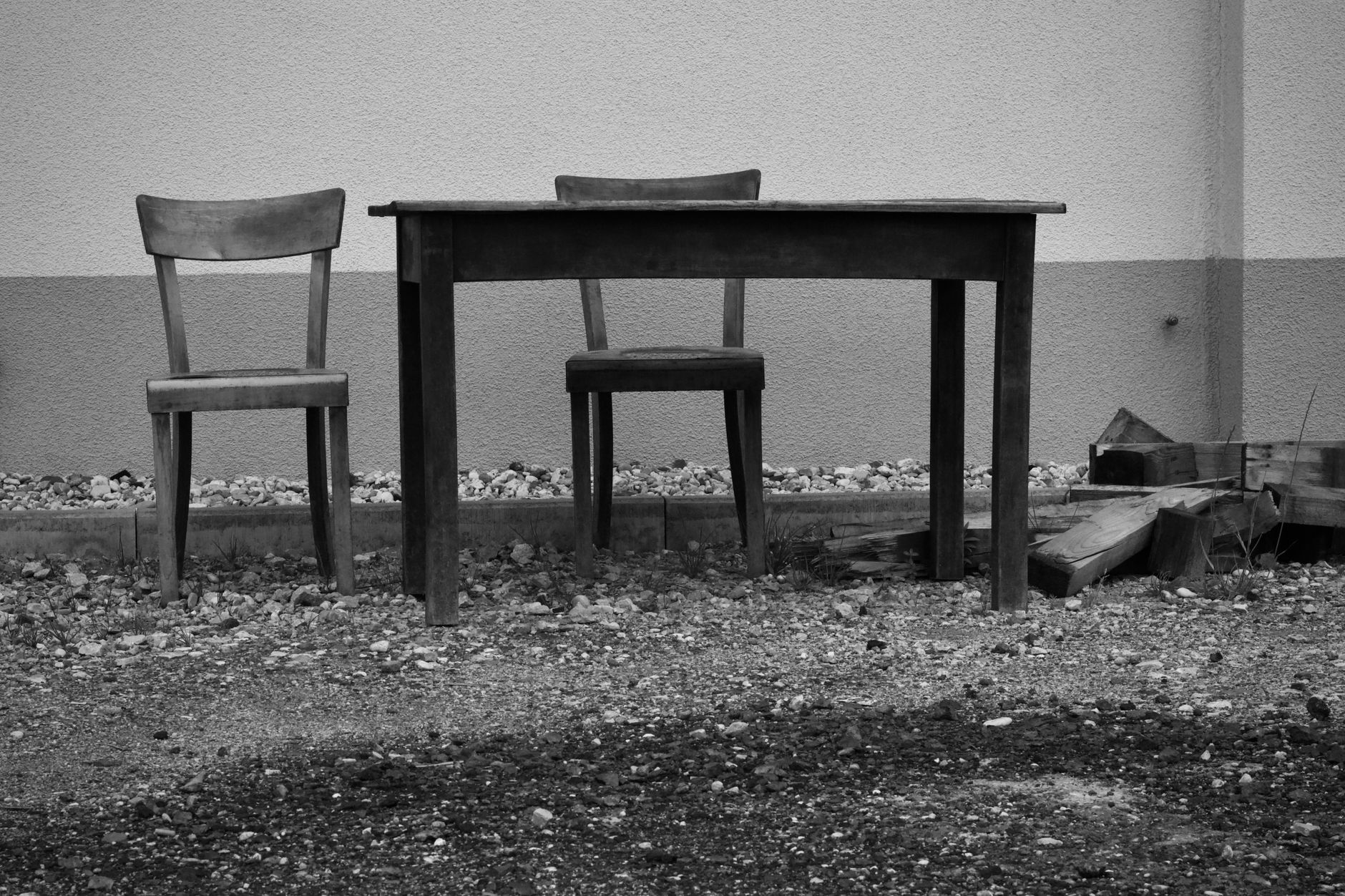 How to Tell If You Need Quiet or If You Need Company - listening to tired